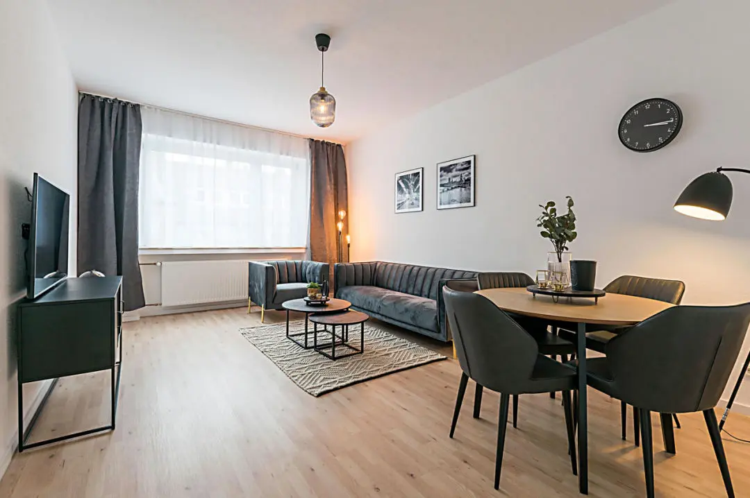 Ein aufgeräumtes Wohnzimmer